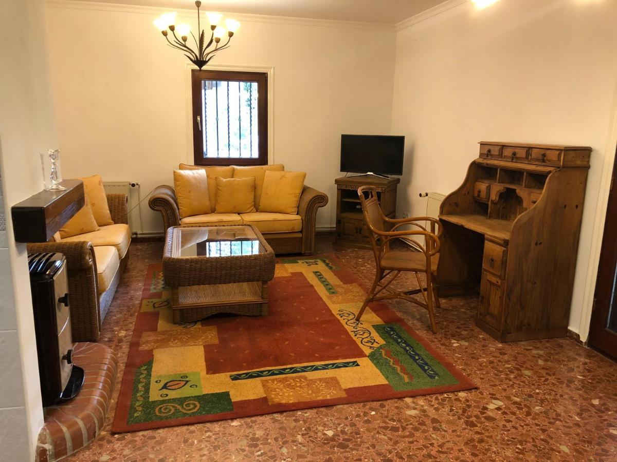 Almisera Villa Almiserat ภายนอก รูปภาพ